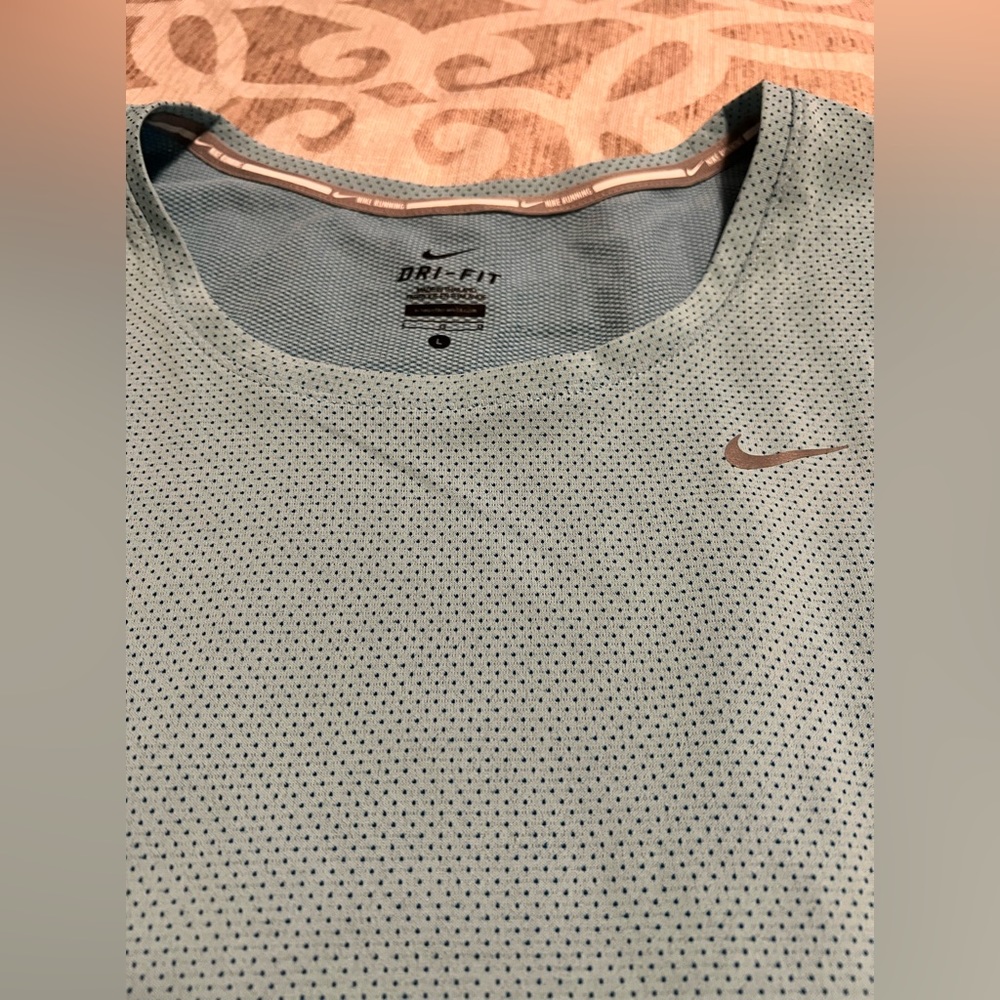 ❌SOLD❌ 
Nike Dri-Fit Long Sleeves